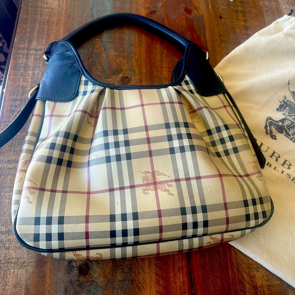 Burberry handbag with dust bag